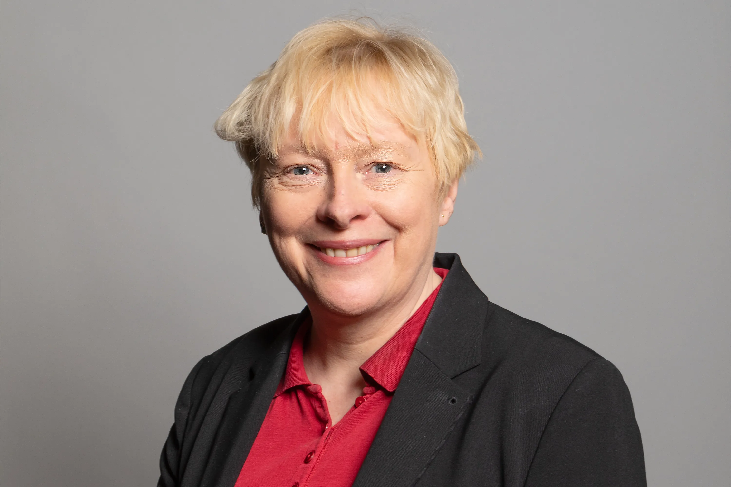 Angela Eagle 800x450